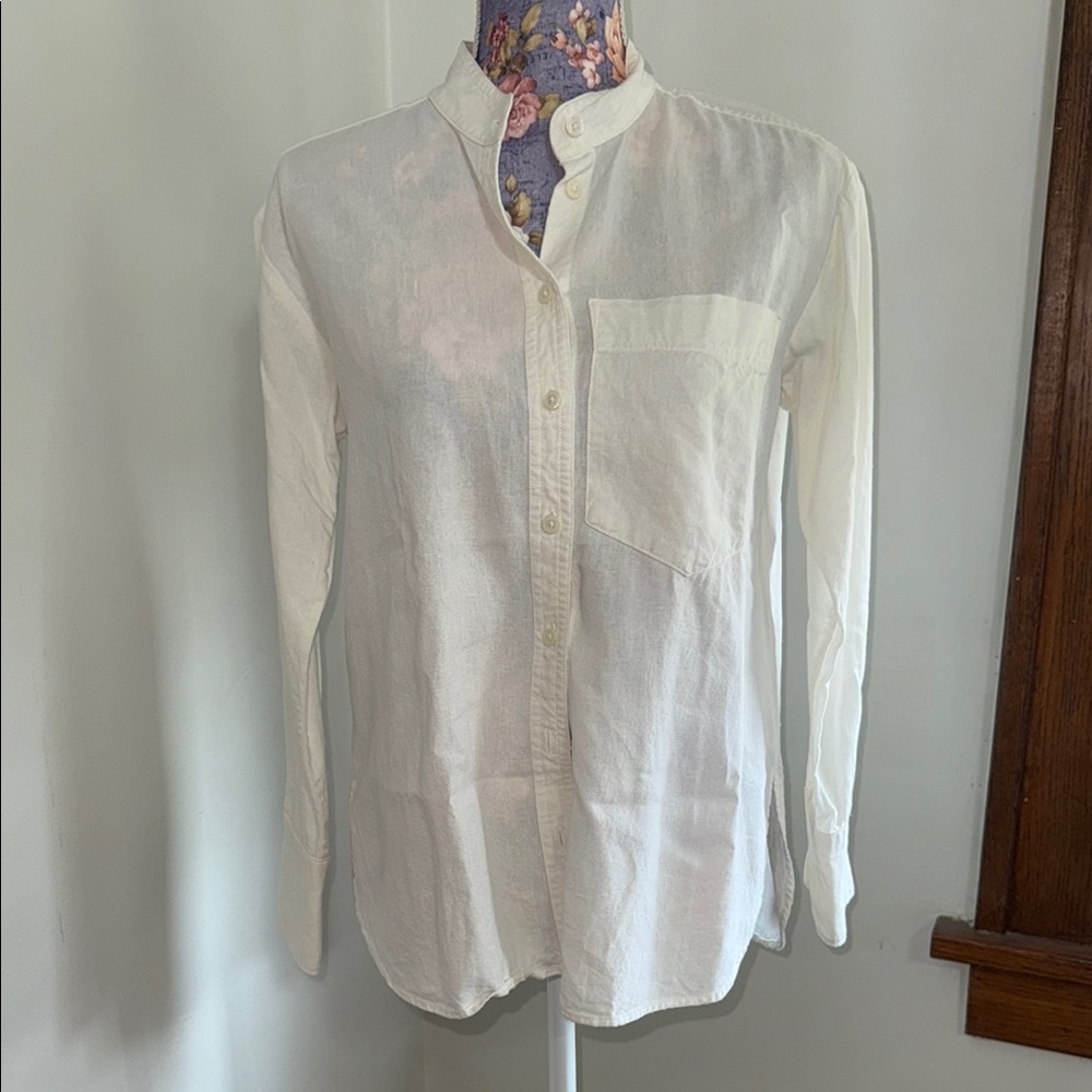 Banana Republic Cream Women's Button Down Shirt